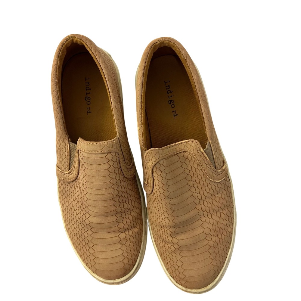 Indigo rd. Light Pink Snakeskin Embossed Slip On Sneakers IRKYLSER Size 7.5